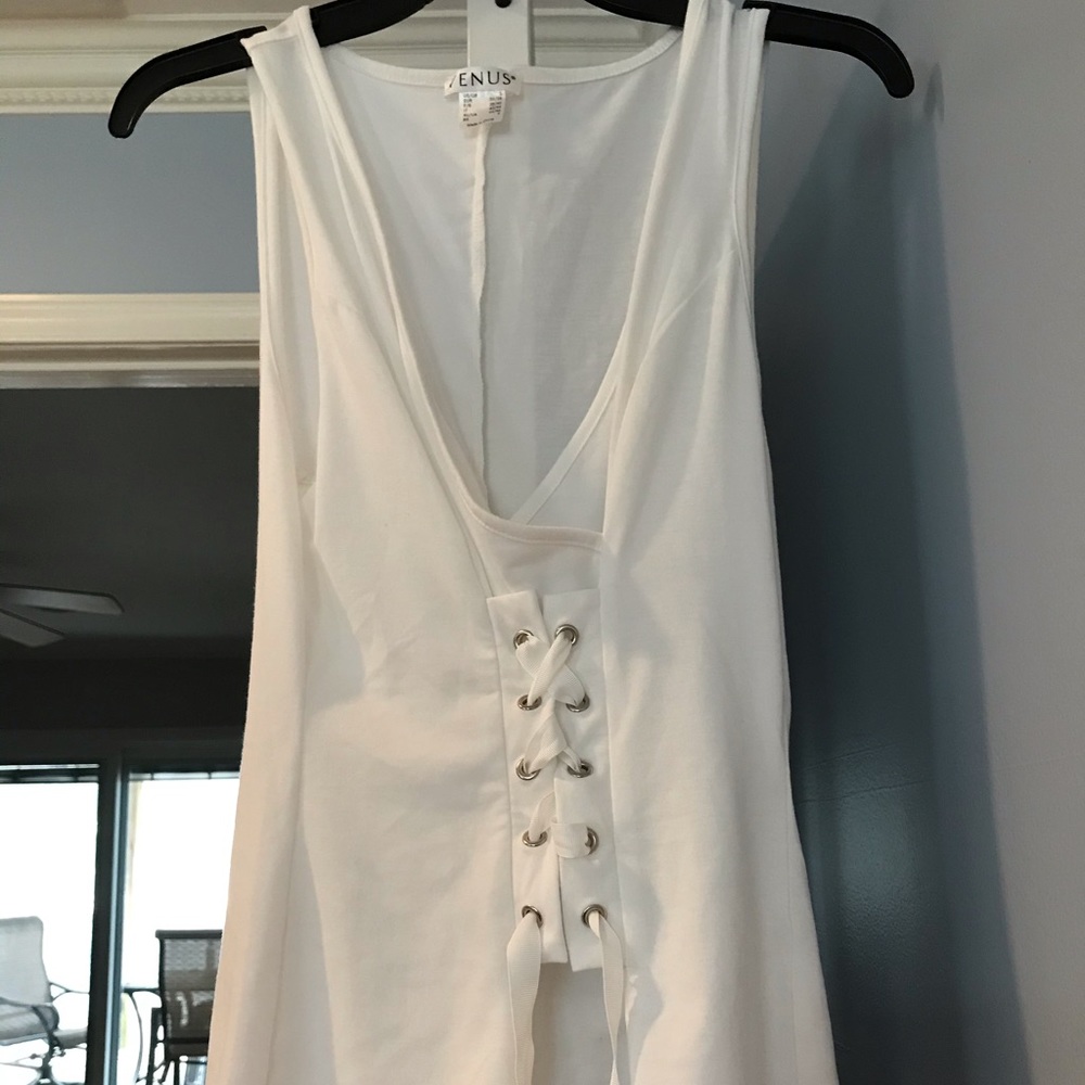 Venus women’s laced top size s